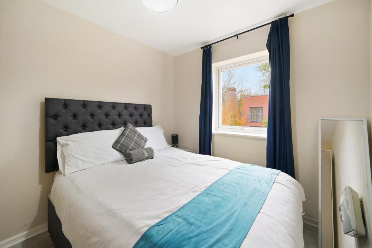 Peaceful 2Br Flat With Historic Bottle Kilns View & Free Parking Located Near City Centre Stoke-on-Trent Exterior photo